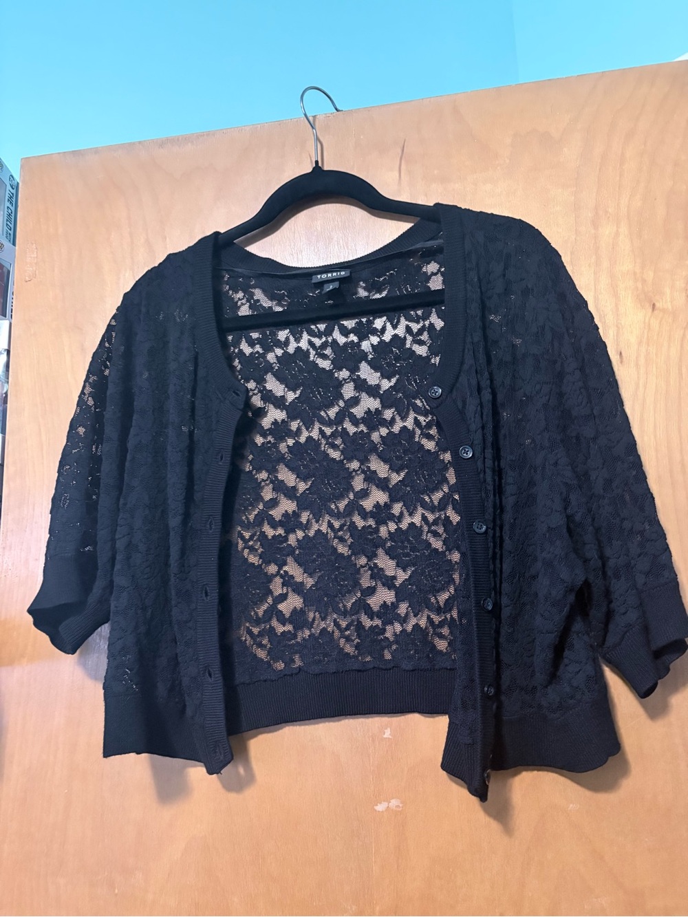 Torrid Black Cropped Lace Shrug, size 2